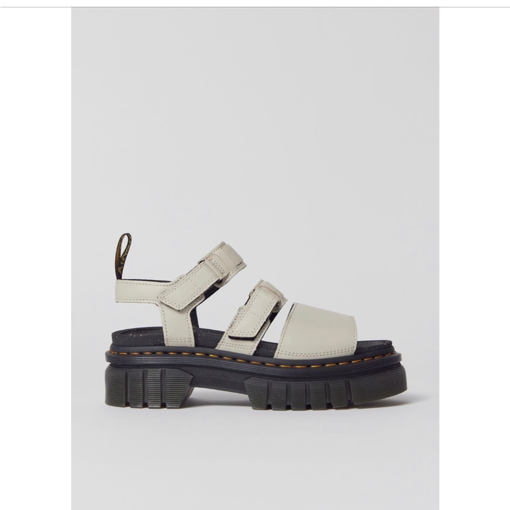 Dr. Martens ricki leather 3 strap platform sandal
